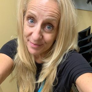 Meet your Posher, Denise